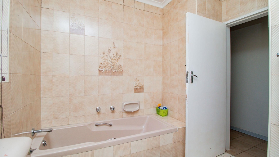 3 Bedroom Property for Sale in Bakerton Gauteng