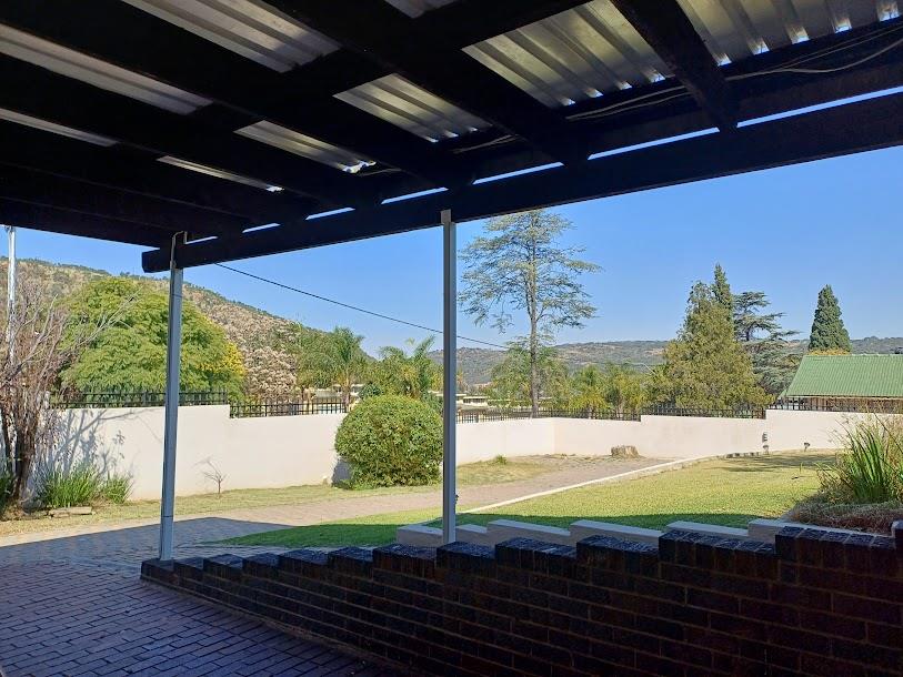 4 Bedroom Property for Sale in Mondeor Gauteng