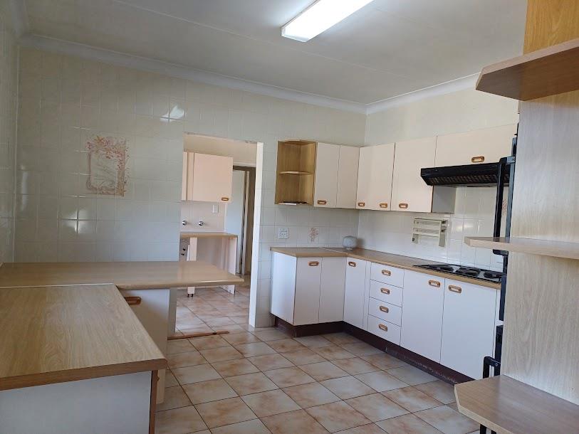 4 Bedroom Property for Sale in Mondeor Gauteng