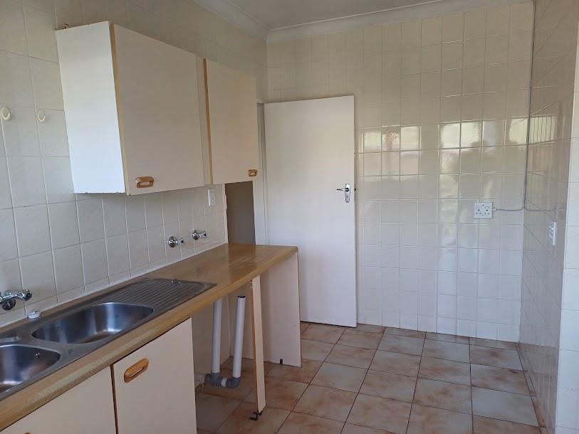 4 Bedroom Property for Sale in Mondeor Gauteng