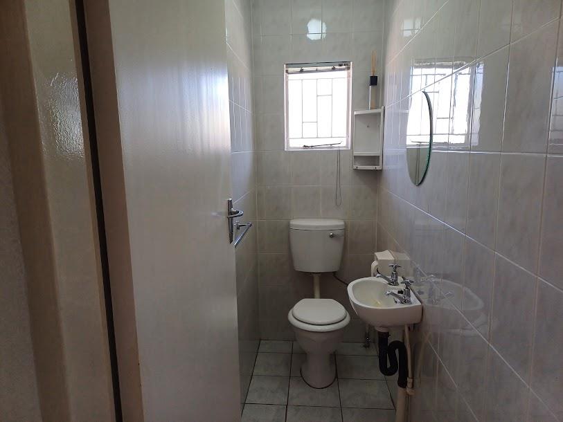 4 Bedroom Property for Sale in Mondeor Gauteng