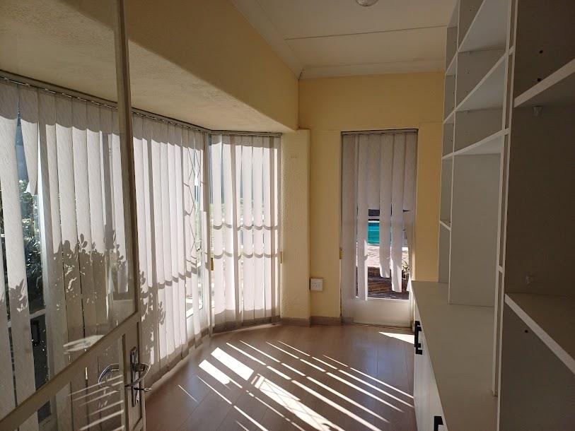 4 Bedroom Property for Sale in Mondeor Gauteng