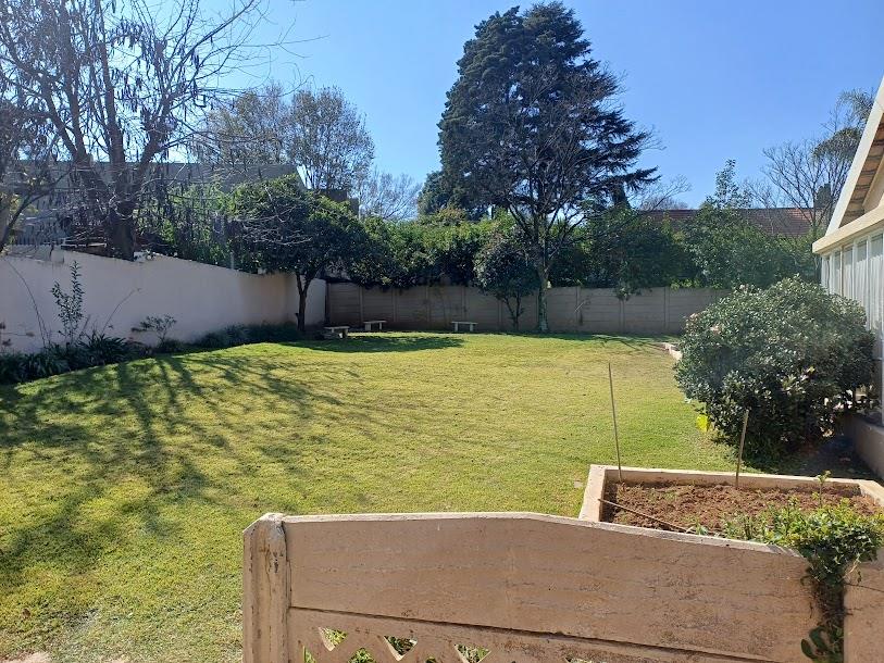 4 Bedroom Property for Sale in Mondeor Gauteng
