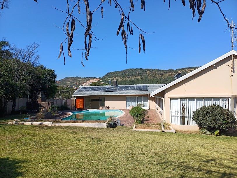 4 Bedroom Property for Sale in Mondeor Gauteng