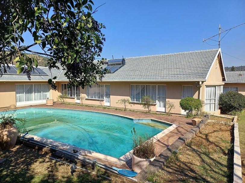 4 Bedroom Property for Sale in Mondeor Gauteng