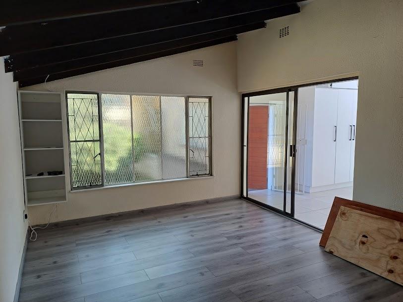 4 Bedroom Property for Sale in Mondeor Gauteng