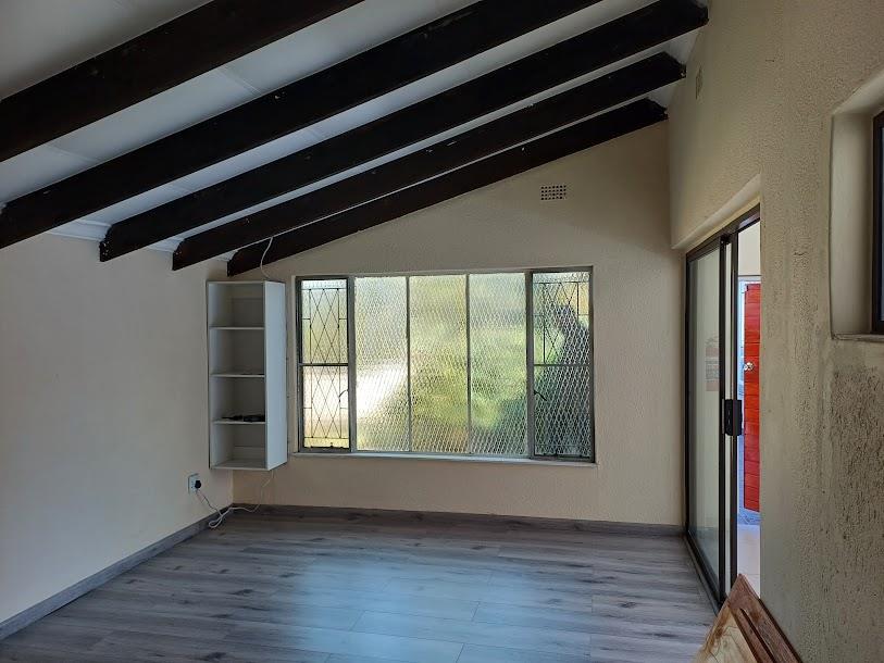 4 Bedroom Property for Sale in Mondeor Gauteng