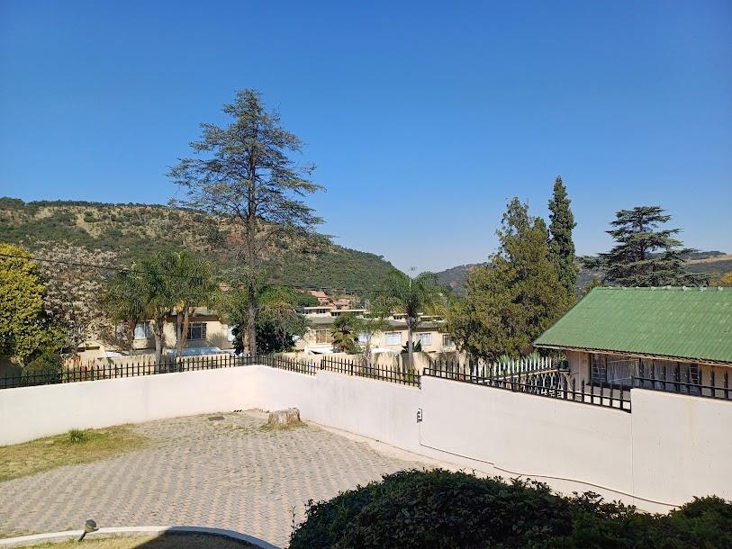4 Bedroom Property for Sale in Mondeor Gauteng