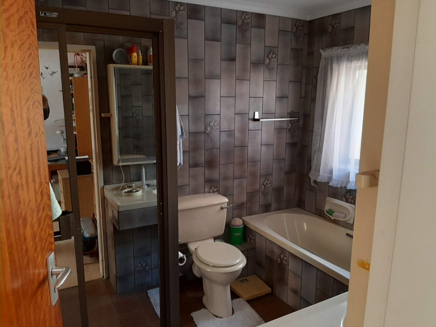 4 Bedroom Property for Sale in Glenvista Ext 5 Gauteng