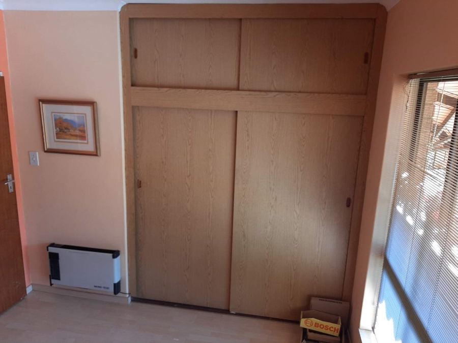 4 Bedroom Property for Sale in Glenvista Ext 5 Gauteng