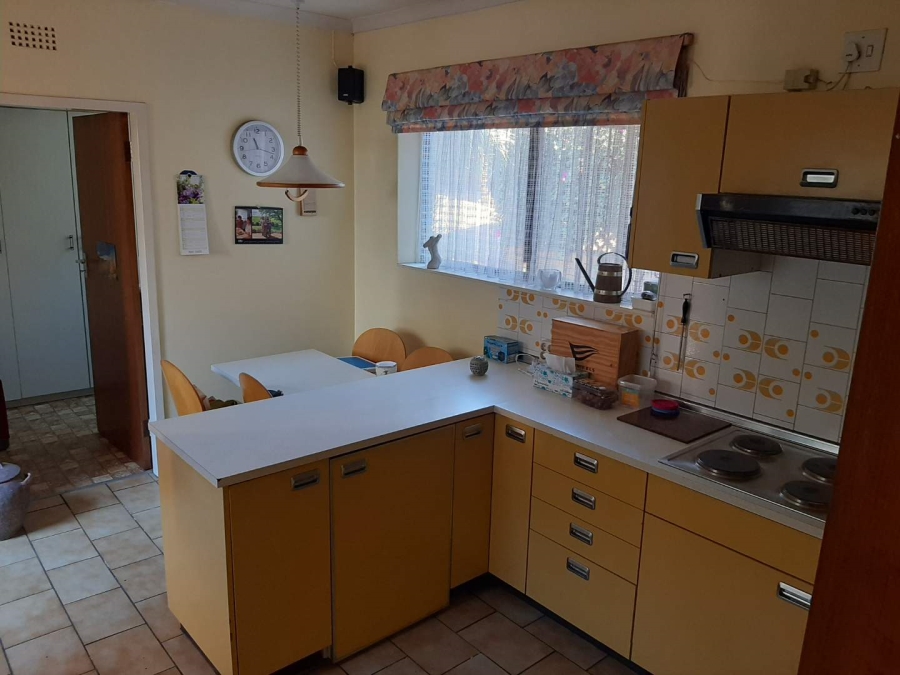 4 Bedroom Property for Sale in Glenvista Ext 5 Gauteng