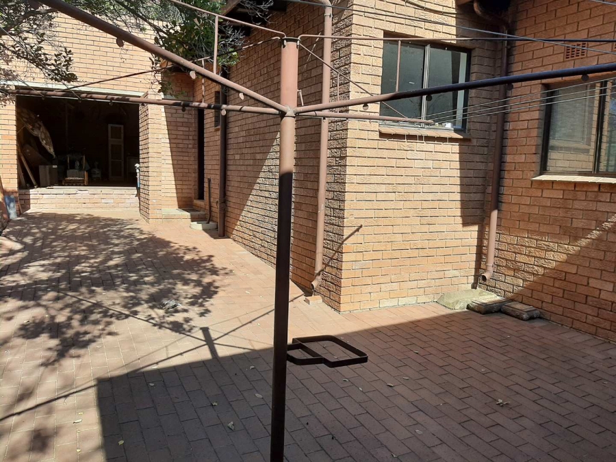 4 Bedroom Property for Sale in Glenvista Ext 5 Gauteng