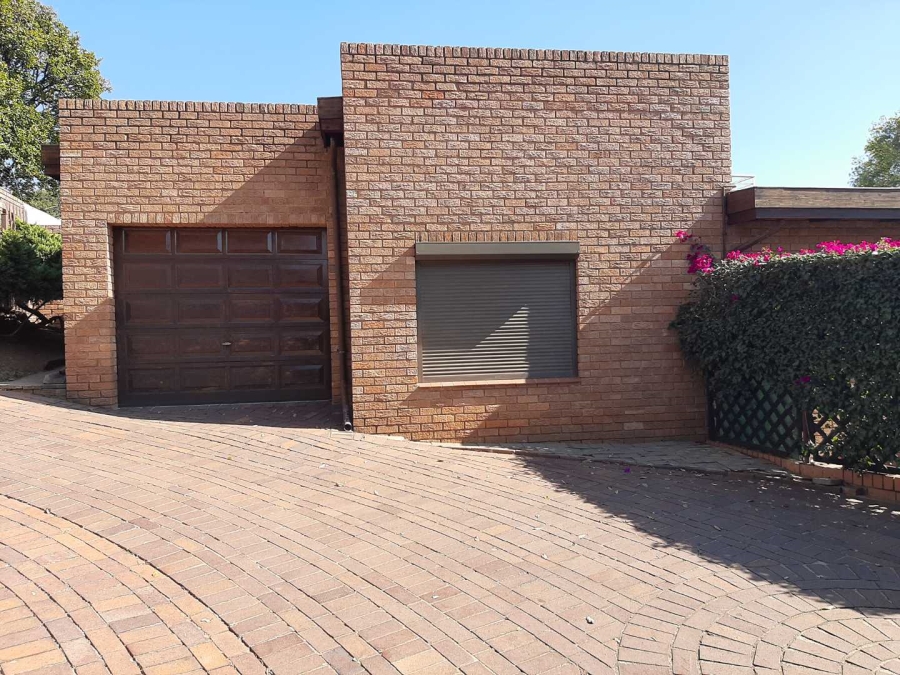 4 Bedroom Property for Sale in Glenvista Ext 5 Gauteng