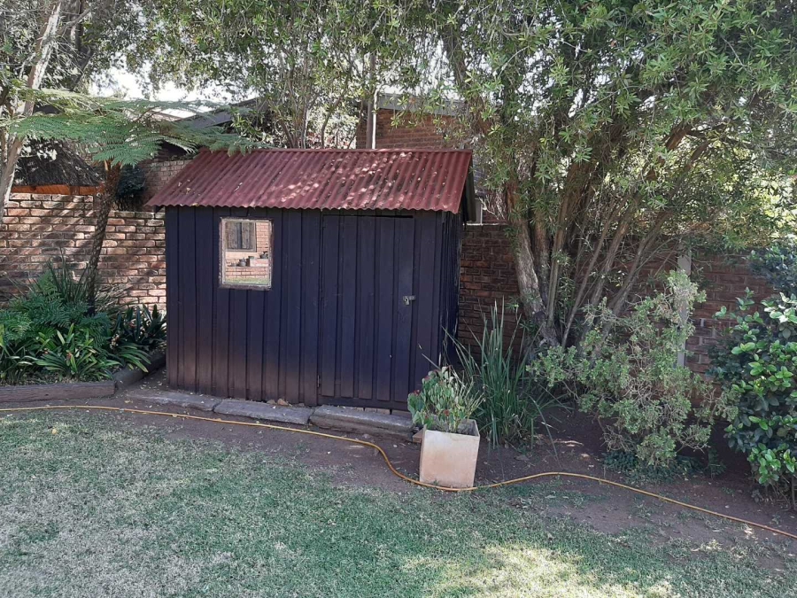 4 Bedroom Property for Sale in Glenvista Ext 5 Gauteng