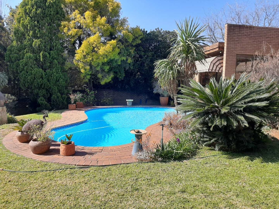 4 Bedroom Property for Sale in Glenvista Ext 5 Gauteng
