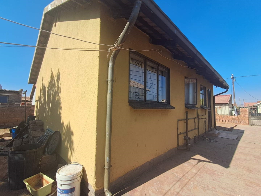 2 Bedroom Property for Sale in Soshanguve GG Gauteng