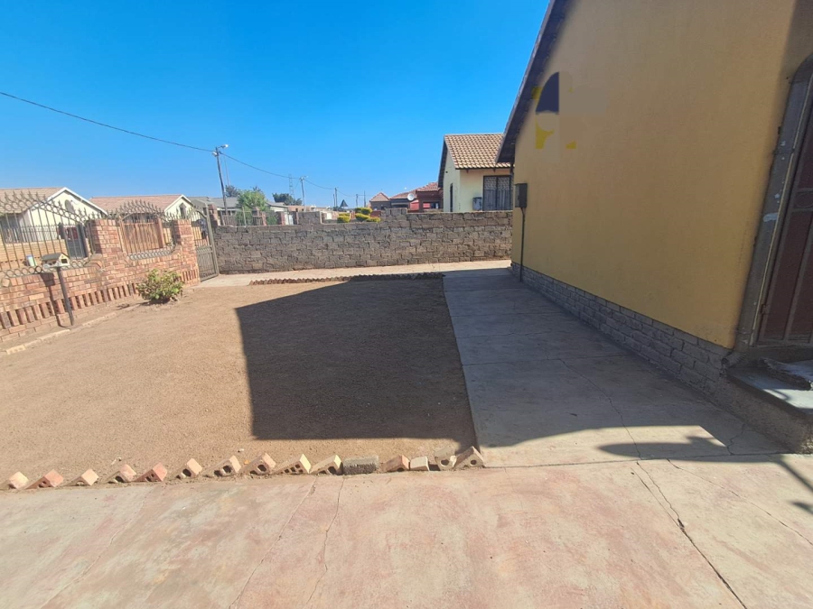 2 Bedroom Property for Sale in Soshanguve GG Gauteng