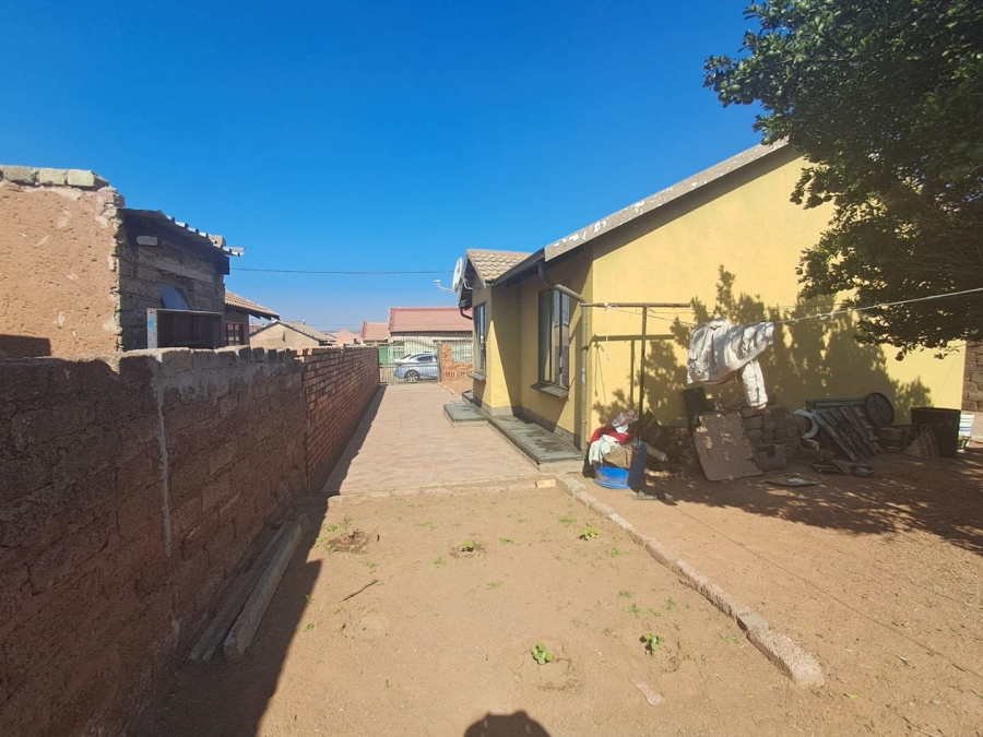 2 Bedroom Property for Sale in Soshanguve GG Gauteng