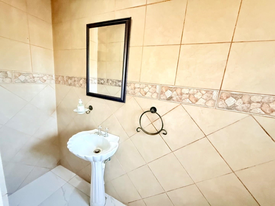 4 Bedroom Property for Sale in Eden Glen Gauteng
