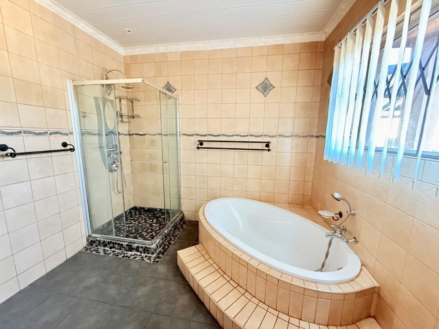 4 Bedroom Property for Sale in Eden Glen Gauteng