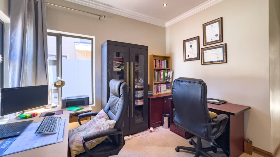 4 Bedroom Property for Sale in Midlands Estate Gauteng