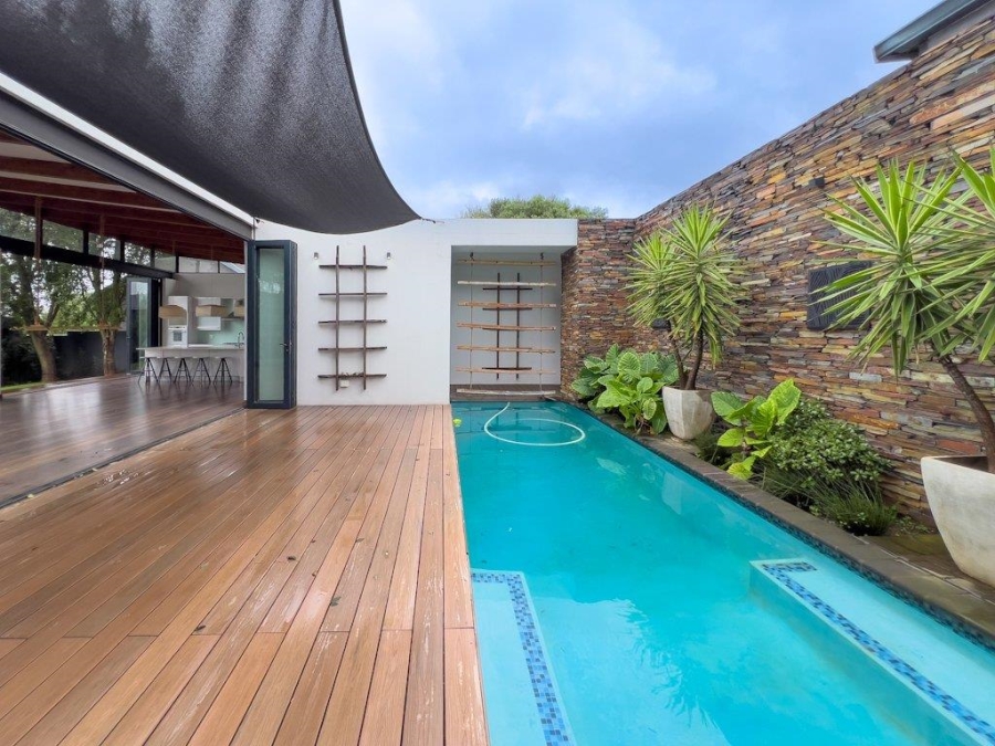4 Bedroom Property for Sale in Midstream Ridge Gauteng