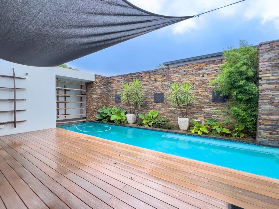 4 Bedroom Property for Sale in Midstream Ridge Gauteng
