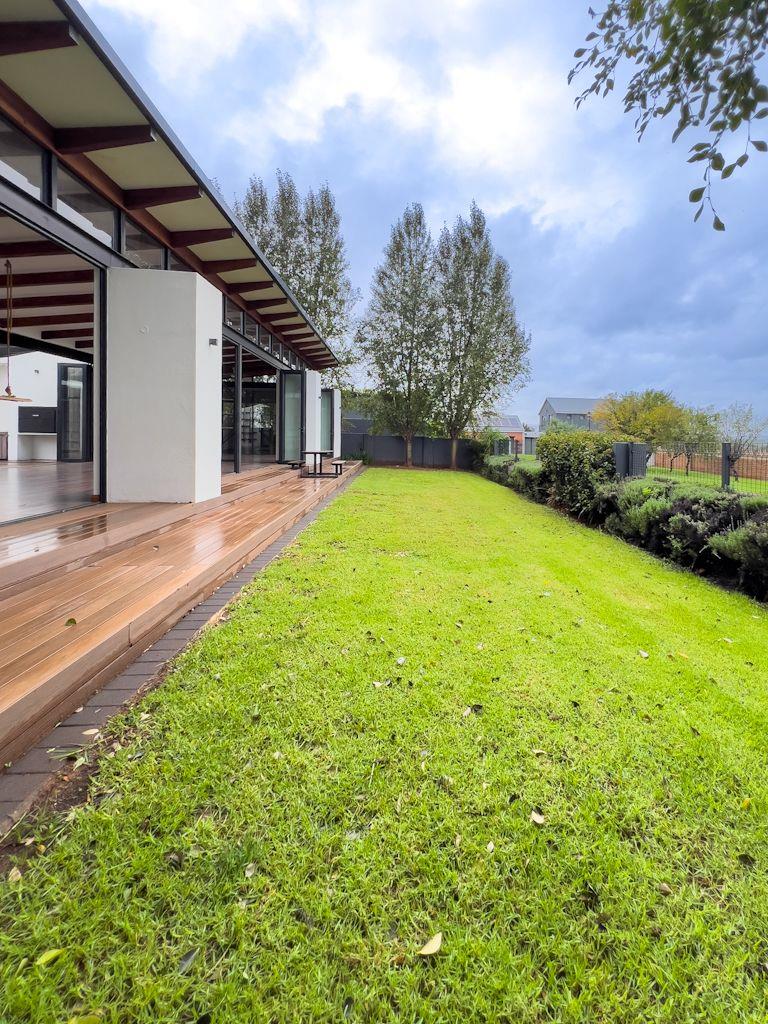4 Bedroom Property for Sale in Midstream Ridge Gauteng