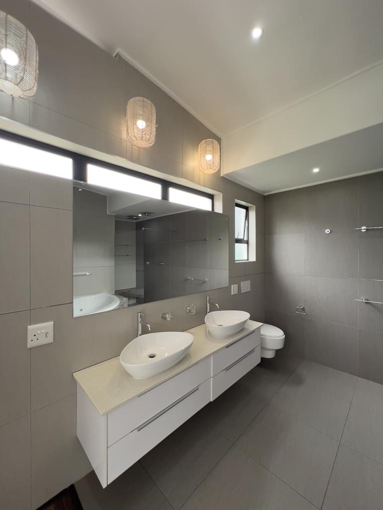 4 Bedroom Property for Sale in Midstream Ridge Gauteng