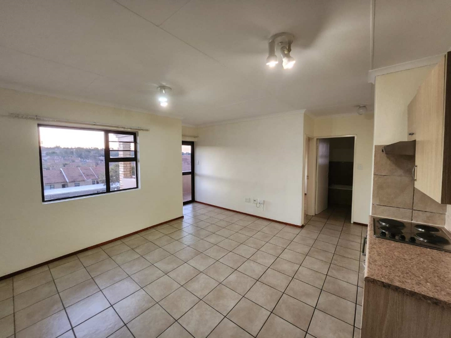 To Let 1 Bedroom Property for Rent in Noordhang Gauteng