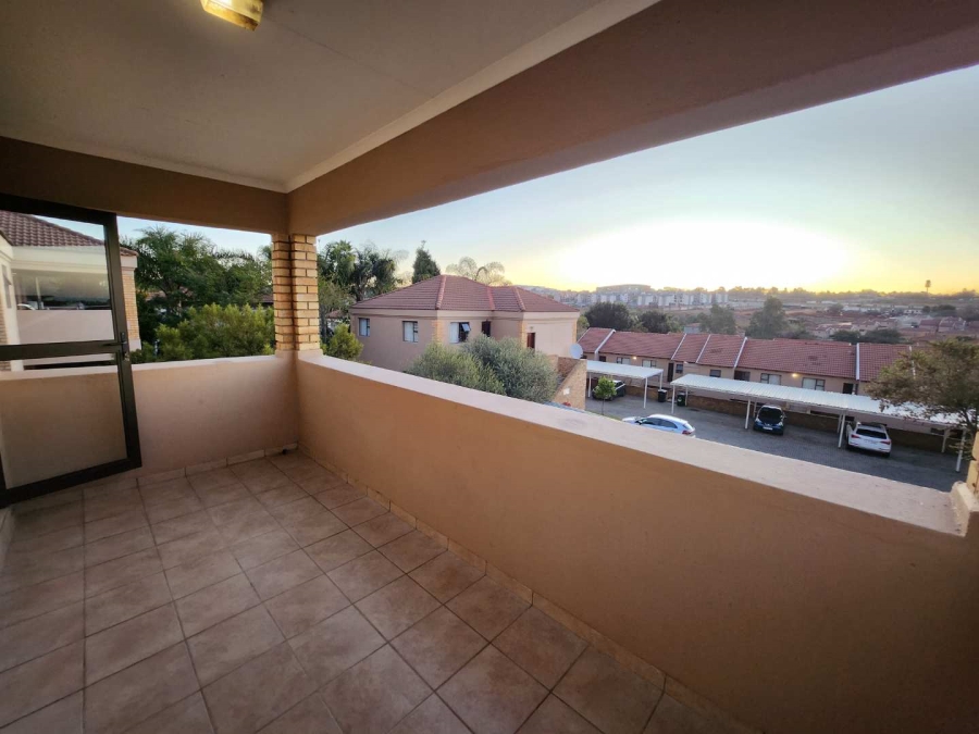 To Let 1 Bedroom Property for Rent in Noordhang Gauteng