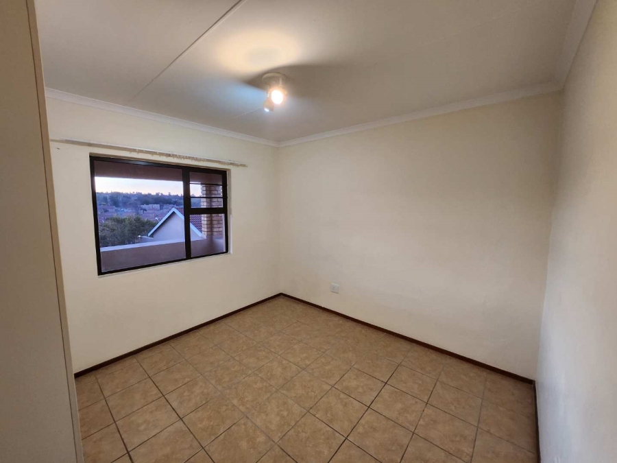 To Let 1 Bedroom Property for Rent in Noordhang Gauteng