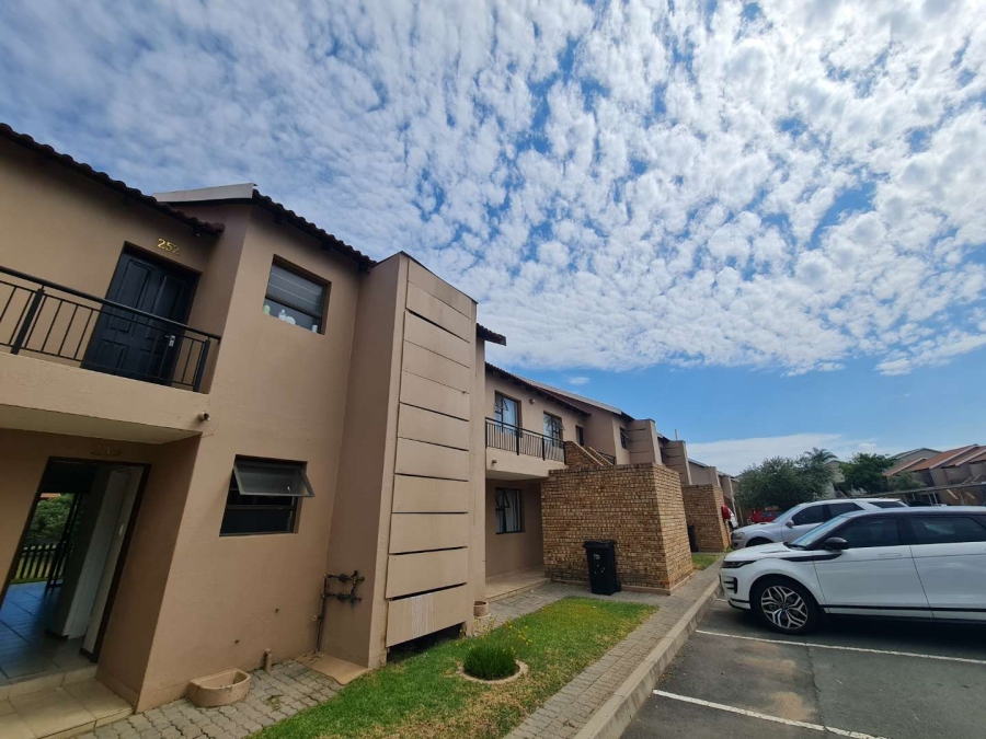 To Let 1 Bedroom Property for Rent in Noordhang Gauteng