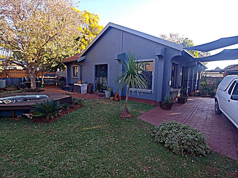 2 Bedroom Property for Sale in Doornpoort Gauteng