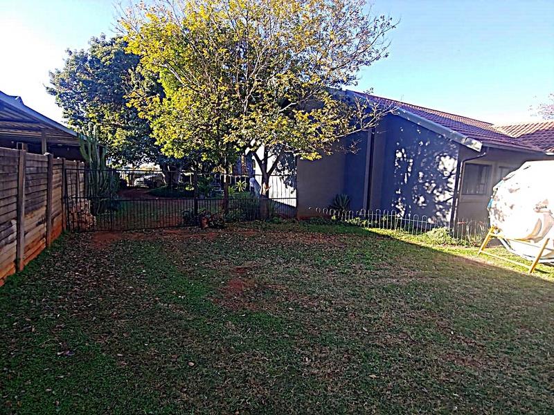 2 Bedroom Property for Sale in Doornpoort Gauteng