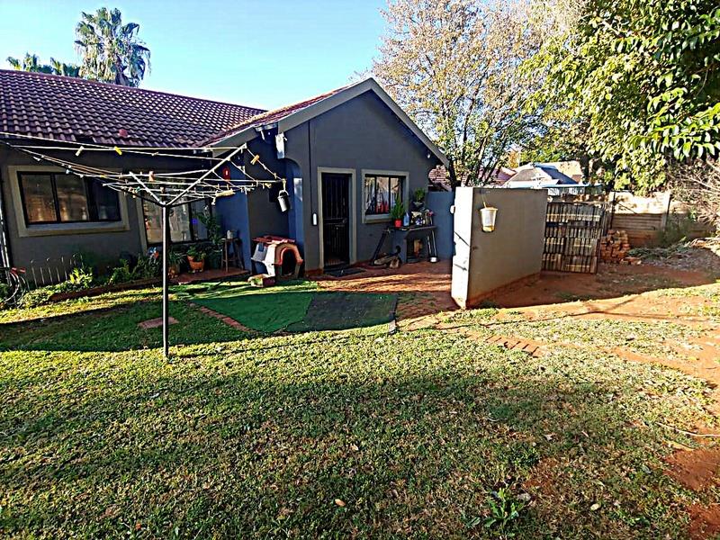 2 Bedroom Property for Sale in Doornpoort Gauteng