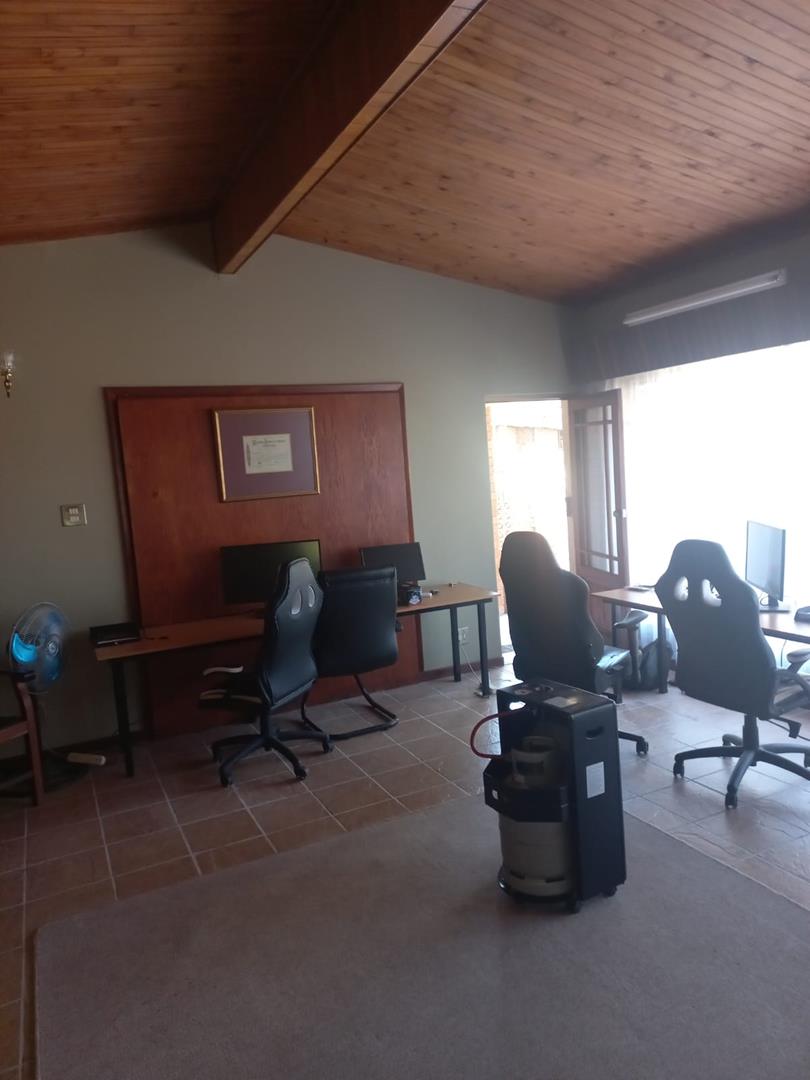 4 Bedroom Property for Sale in Lyttelton Manor Gauteng