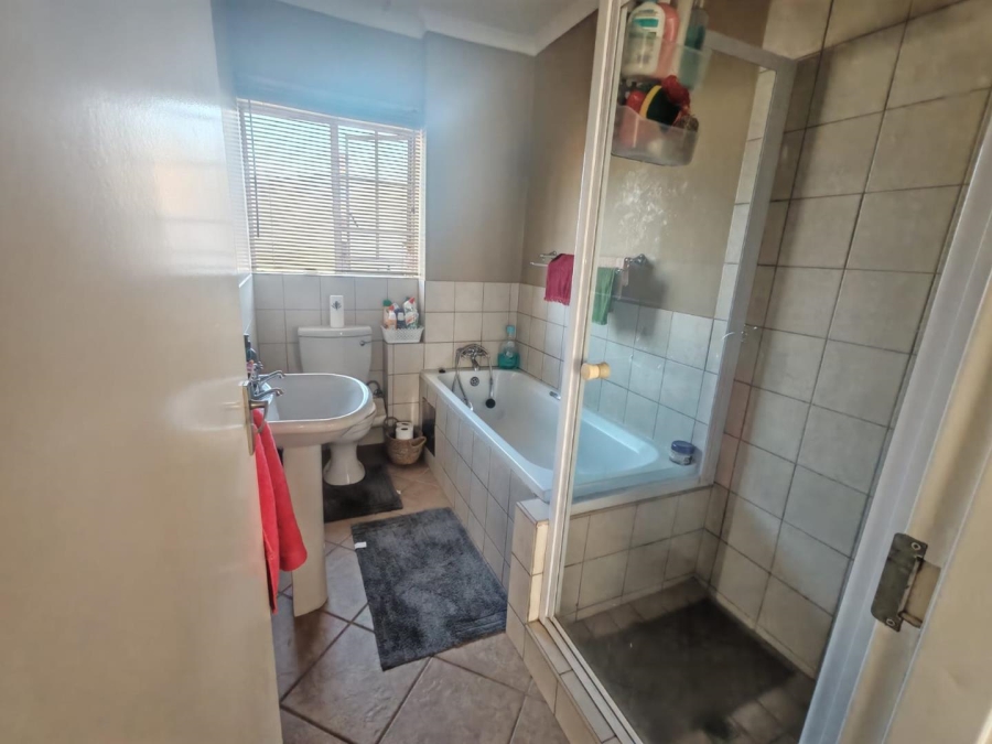 2 Bedroom Property for Sale in Kempton Park Gauteng
