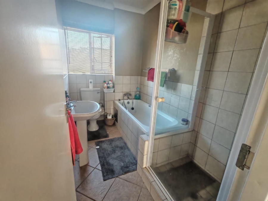 2 Bedroom Property for Sale in Kempton Park Gauteng