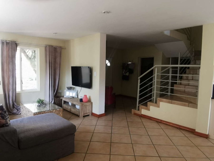 To Let 3 Bedroom Property for Rent in Woodlands Estate Gauteng