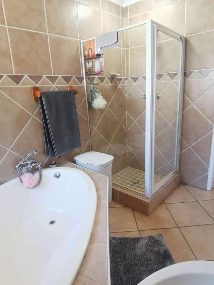 To Let 3 Bedroom Property for Rent in Woodlands Estate Gauteng