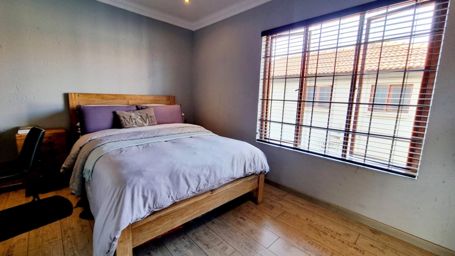 3 Bedroom Property for Sale in New Redruth Gauteng
