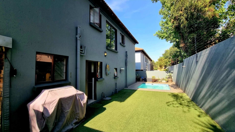 3 Bedroom Property for Sale in New Redruth Gauteng