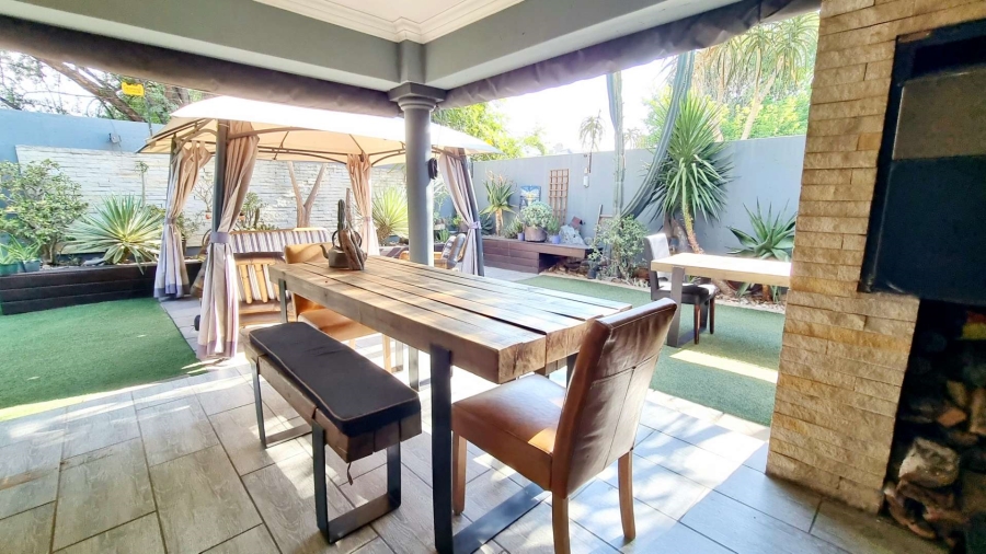 3 Bedroom Property for Sale in New Redruth Gauteng