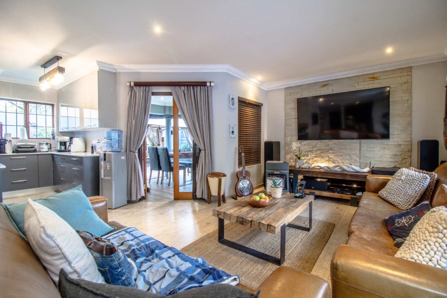 3 Bedroom Property for Sale in New Redruth Gauteng