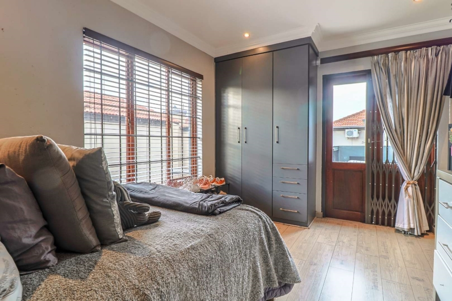 3 Bedroom Property for Sale in New Redruth Gauteng