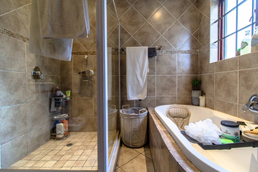 3 Bedroom Property for Sale in New Redruth Gauteng