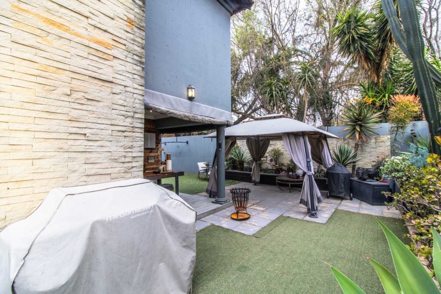 3 Bedroom Property for Sale in New Redruth Gauteng