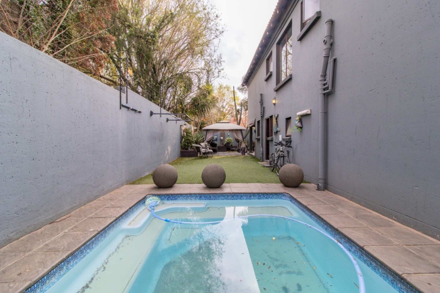 3 Bedroom Property for Sale in New Redruth Gauteng