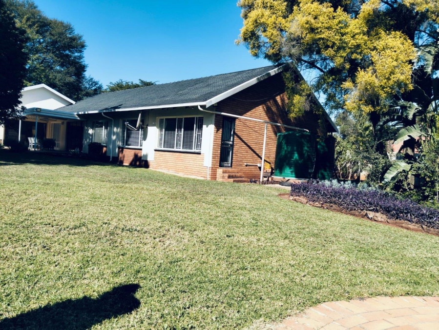 4 Bedroom Property for Sale in Wierdapark Gauteng